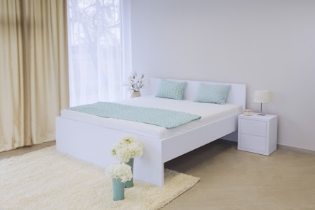 TROPEA - moderná lamino posteľ s plným čelom 120 x 220 cm
