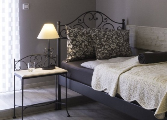 MALAGA kanape - romantická kovová posteľ 180 x 200 cm